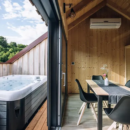 Sivkin Oddih Z Jacuzzi & Savna Maribor